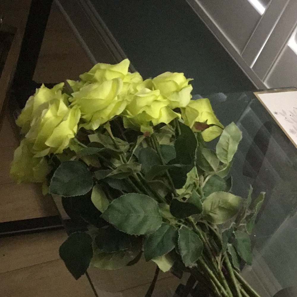 Elegant Yellow Rose Bouquet